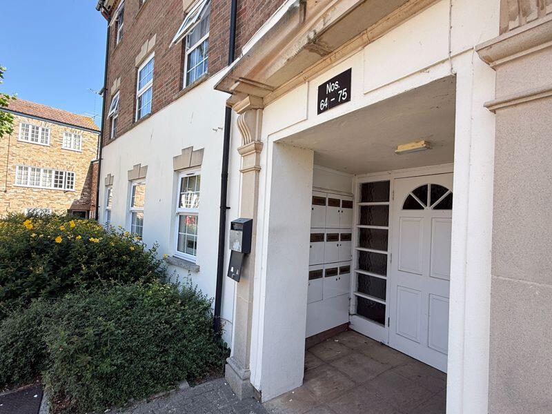 Communal entrance 
