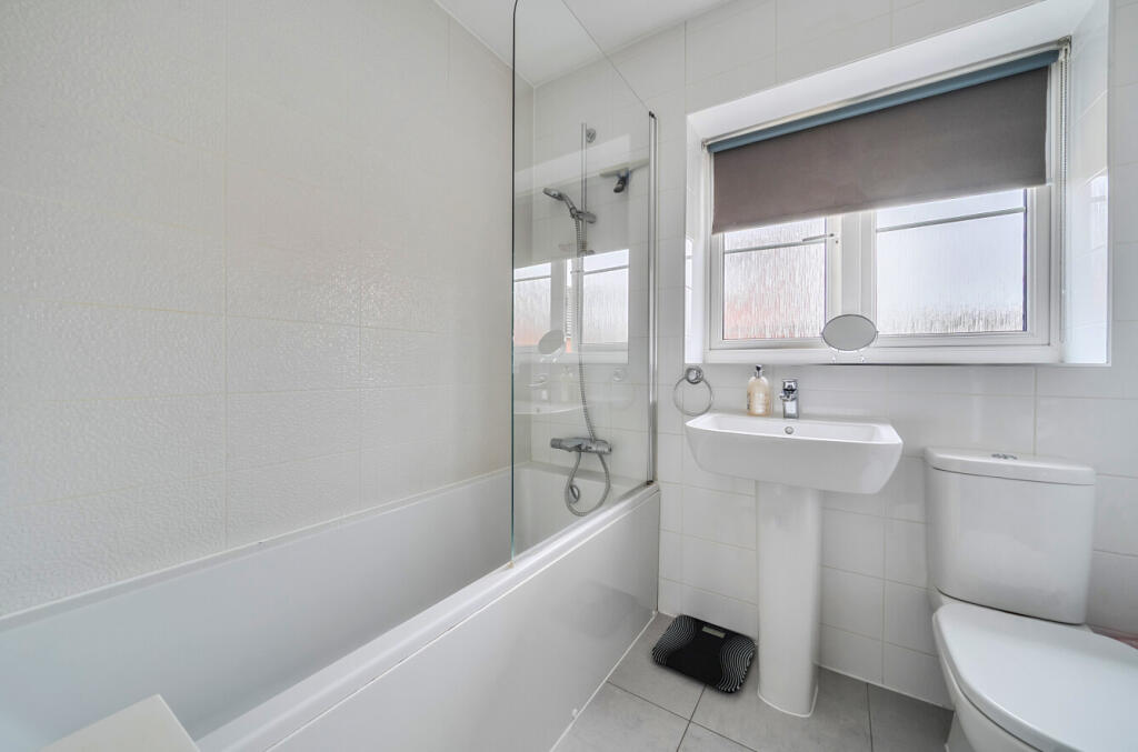 1368966-15-68ef60...