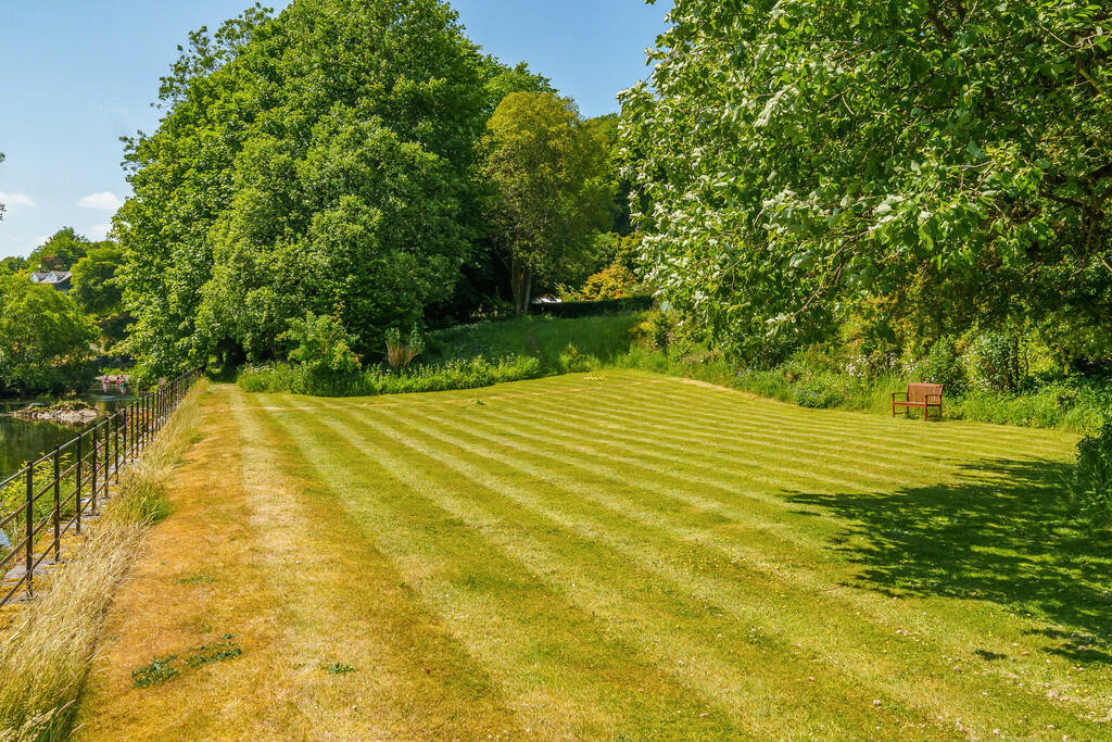 Communal Grounds