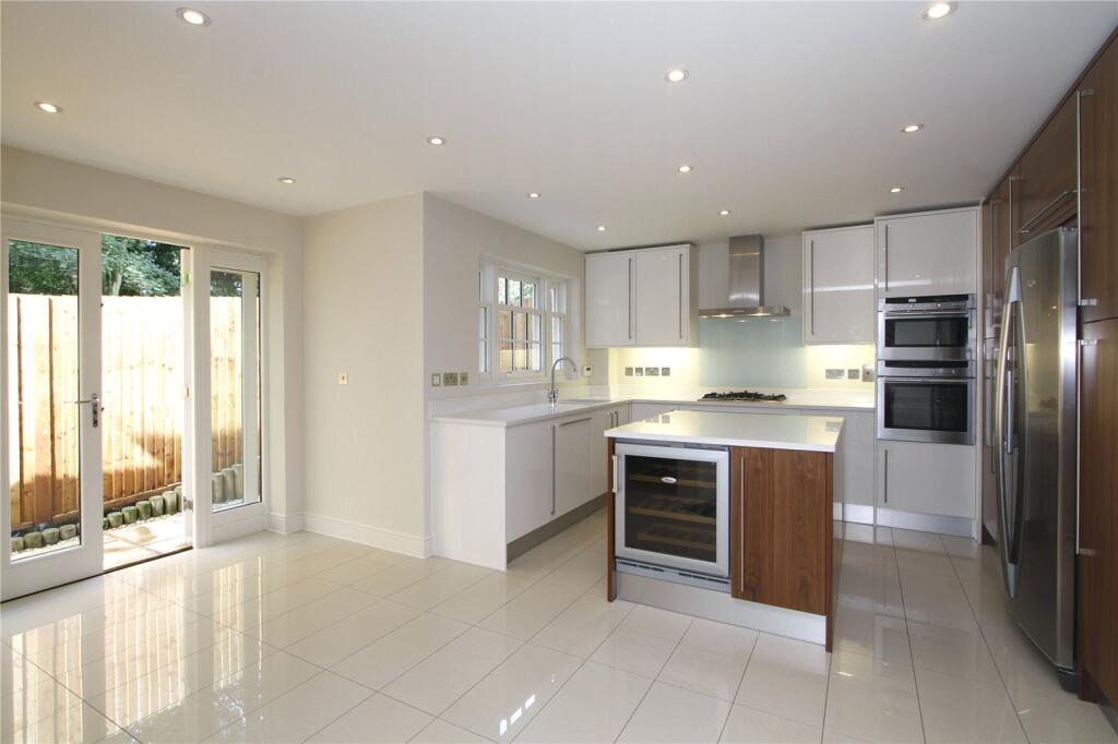 Kitchen/Breakfast Rm
