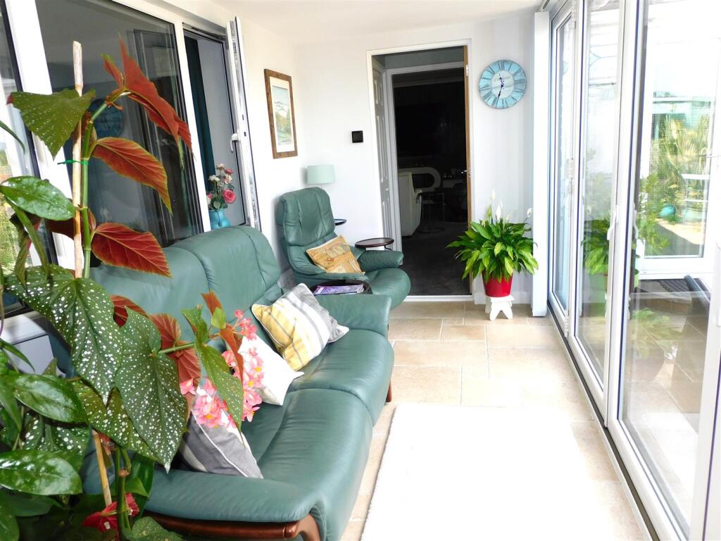 3 mcl sun lounge.JPG