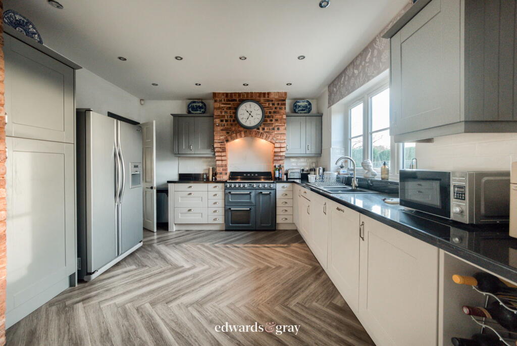 Rugeley Road, Burntwood, WS7 9BJ