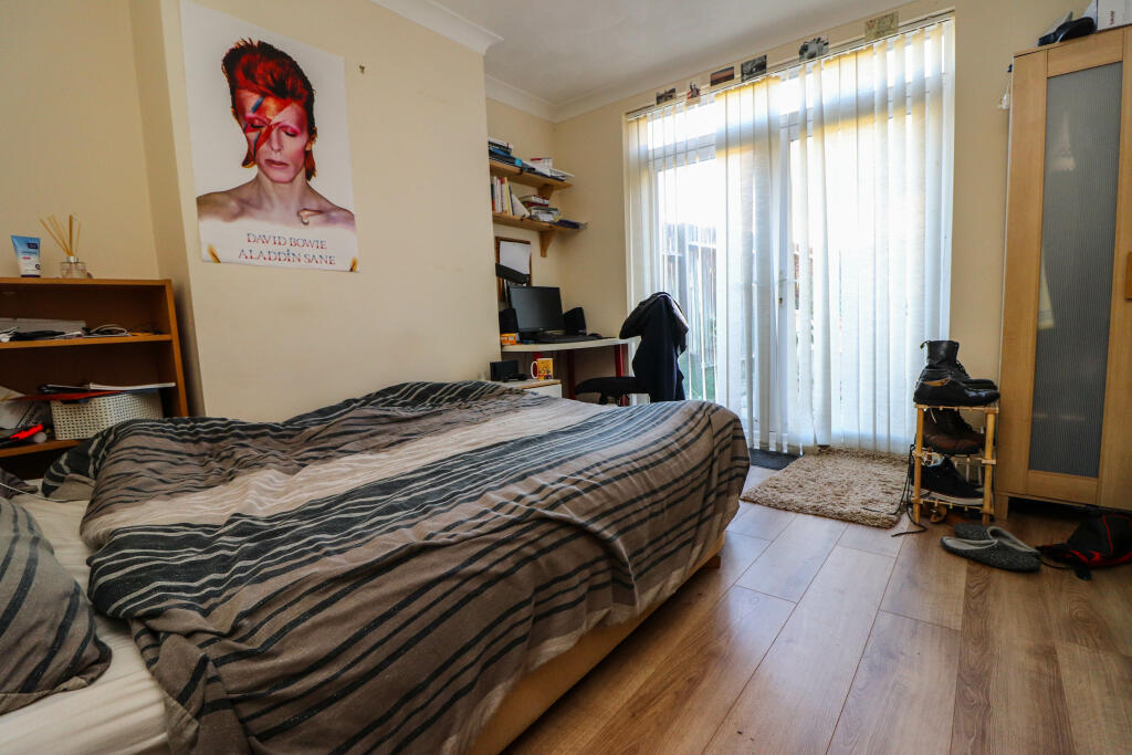 Photo 02