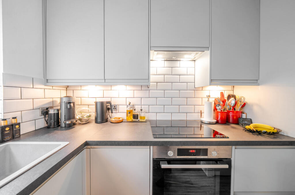 1296276-19-682b21...