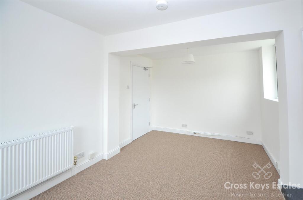 Sitting Room/Kitchen