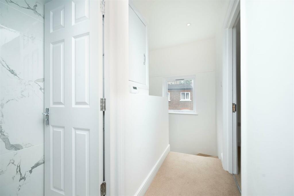 Hallway - Maple Mews..jpeg