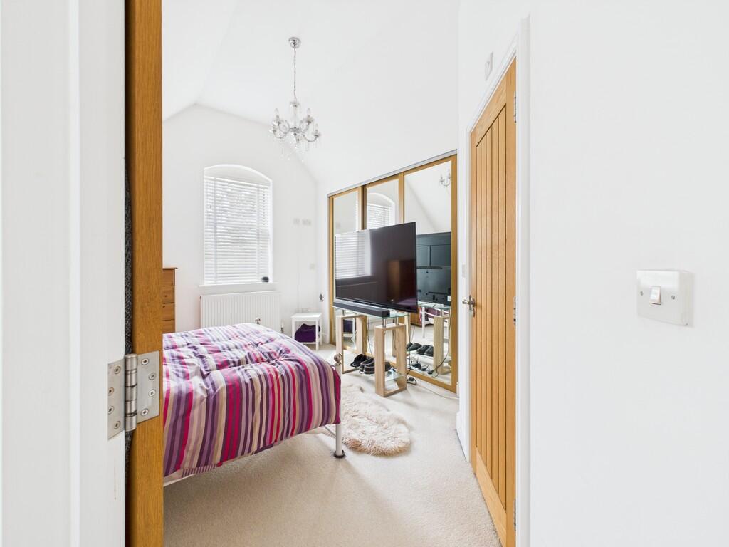 CAM05068G0-PR0013...