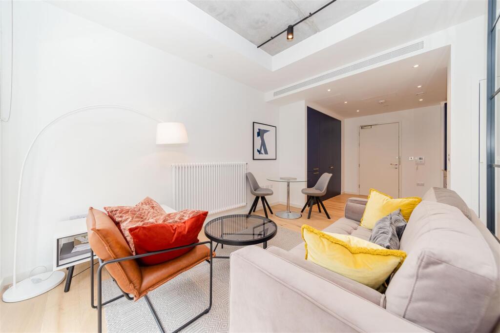 Living area       .jpg