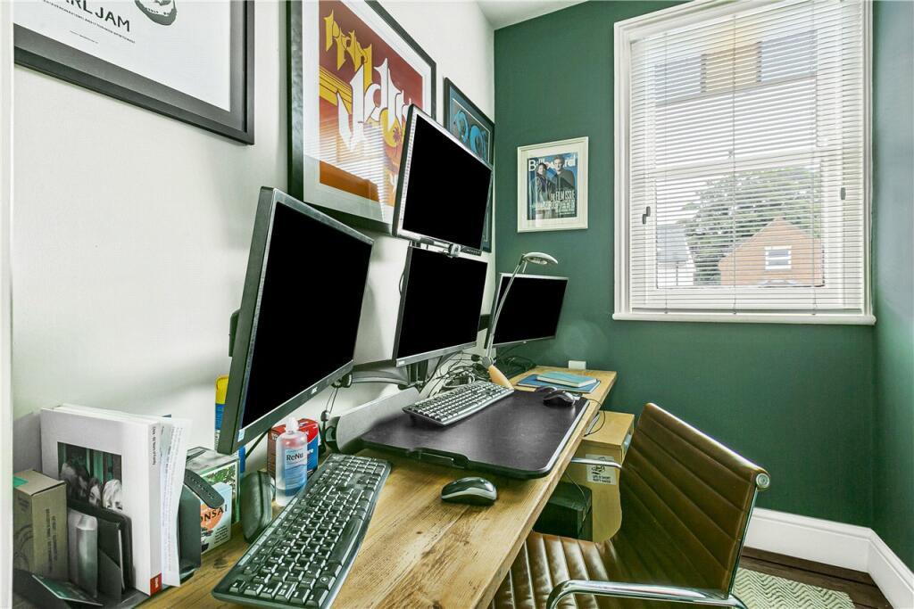 Bedroom/Study