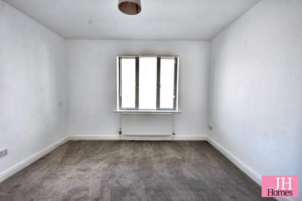 BEDROOM 1 (1)
