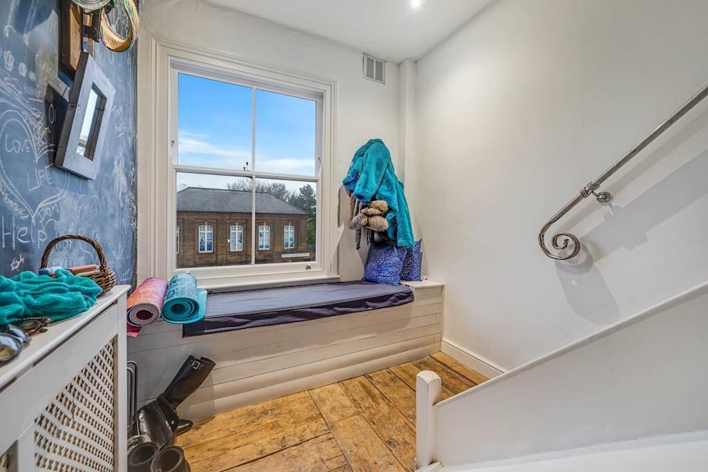 12-d12581983 - HG...