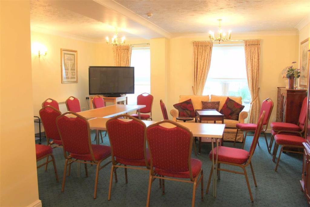 FUNCTION ROOM