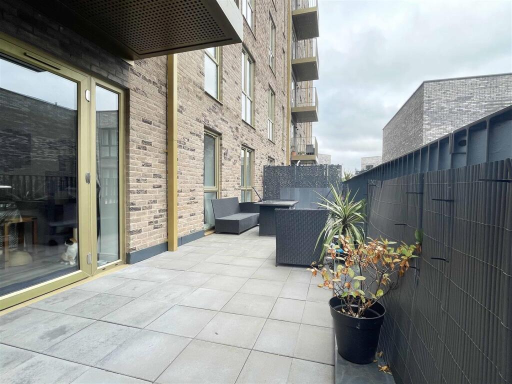 Terrace1.jpg