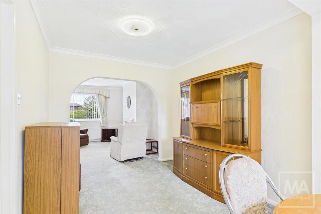 Dining Room/Living Room