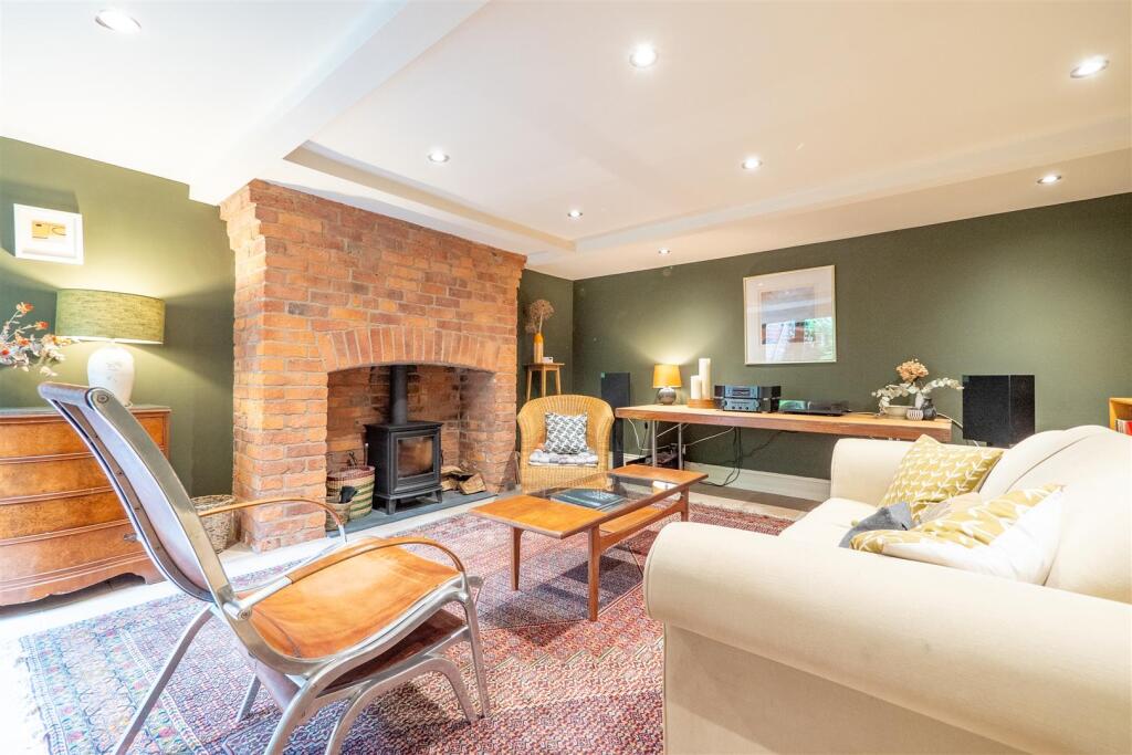 Sitting Room Aspect 2