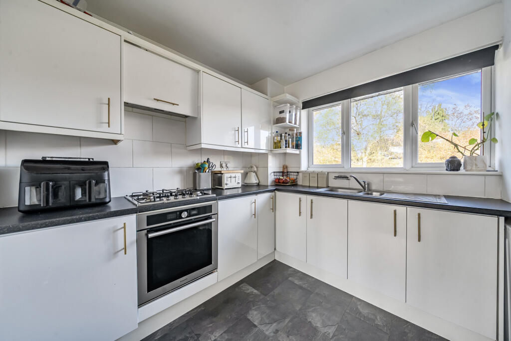 1364341-21-68e79a...