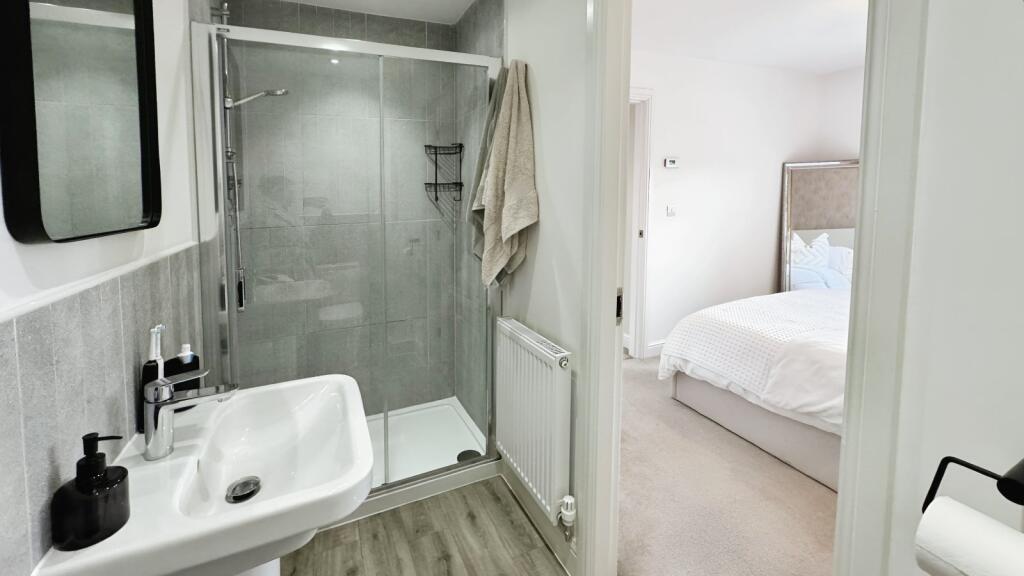 Ensuite Bathroom