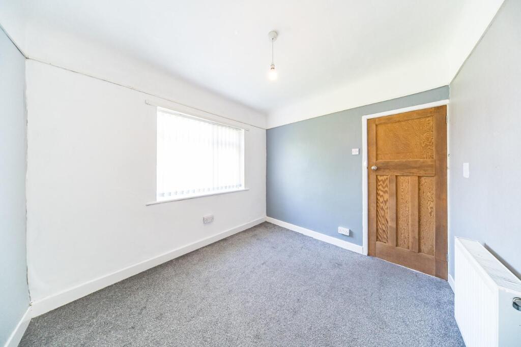 46 Cumber Lane bedroom 2.jpg