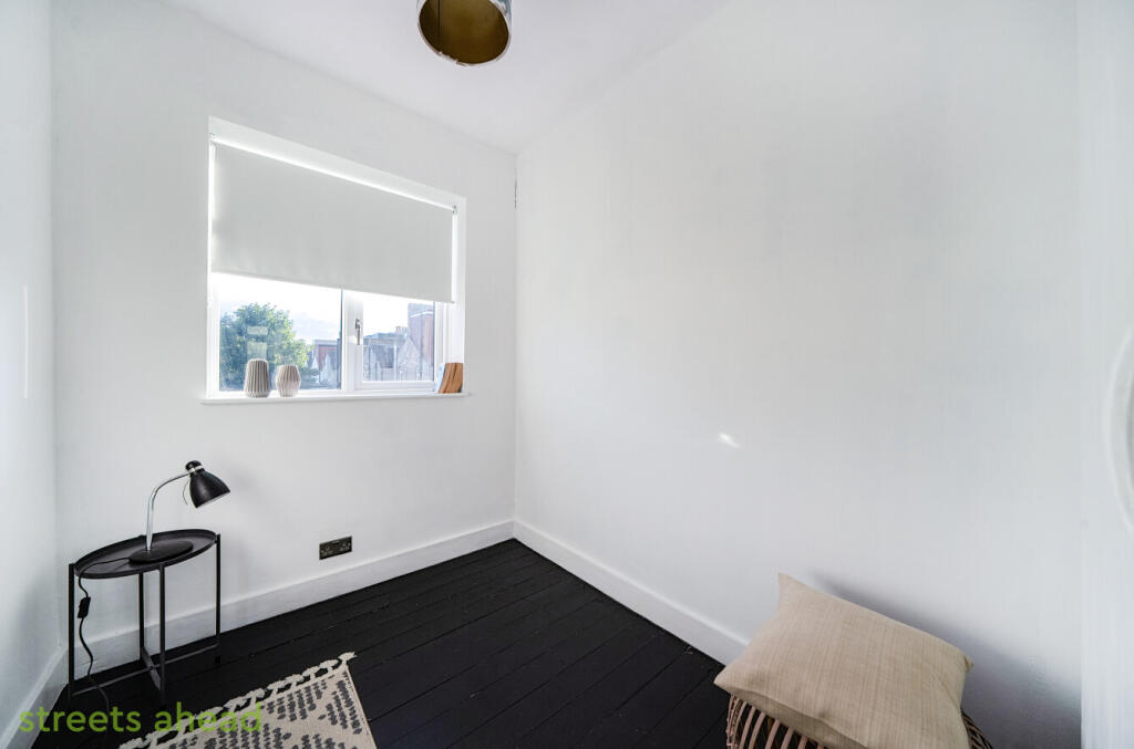 a5735565-7561-4e1...