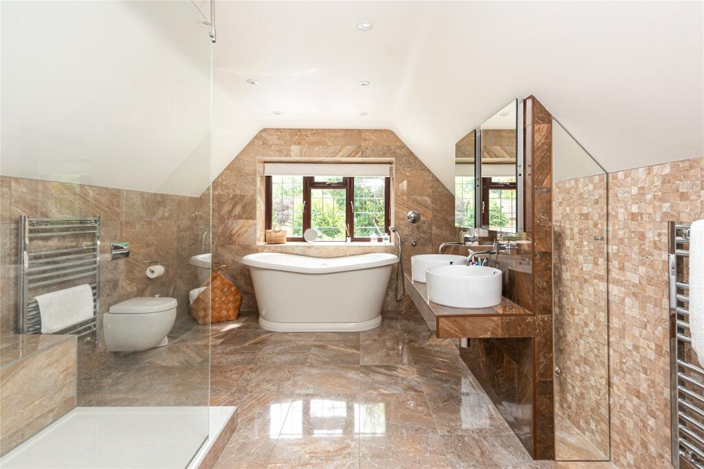 En Suite Bathroom