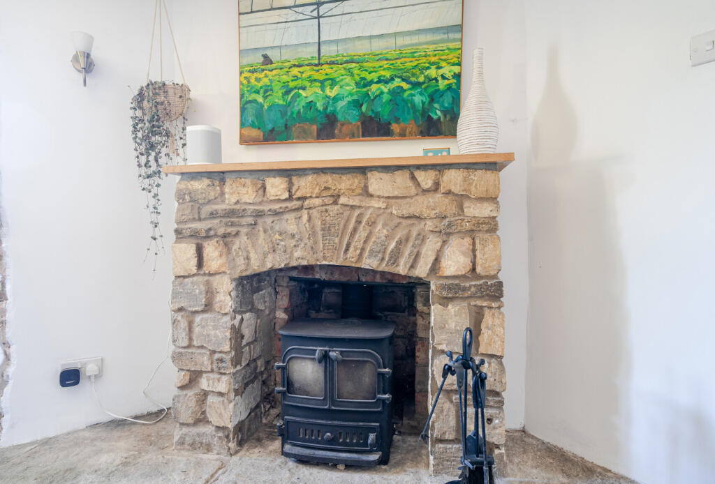 1306550-17-6852d3...