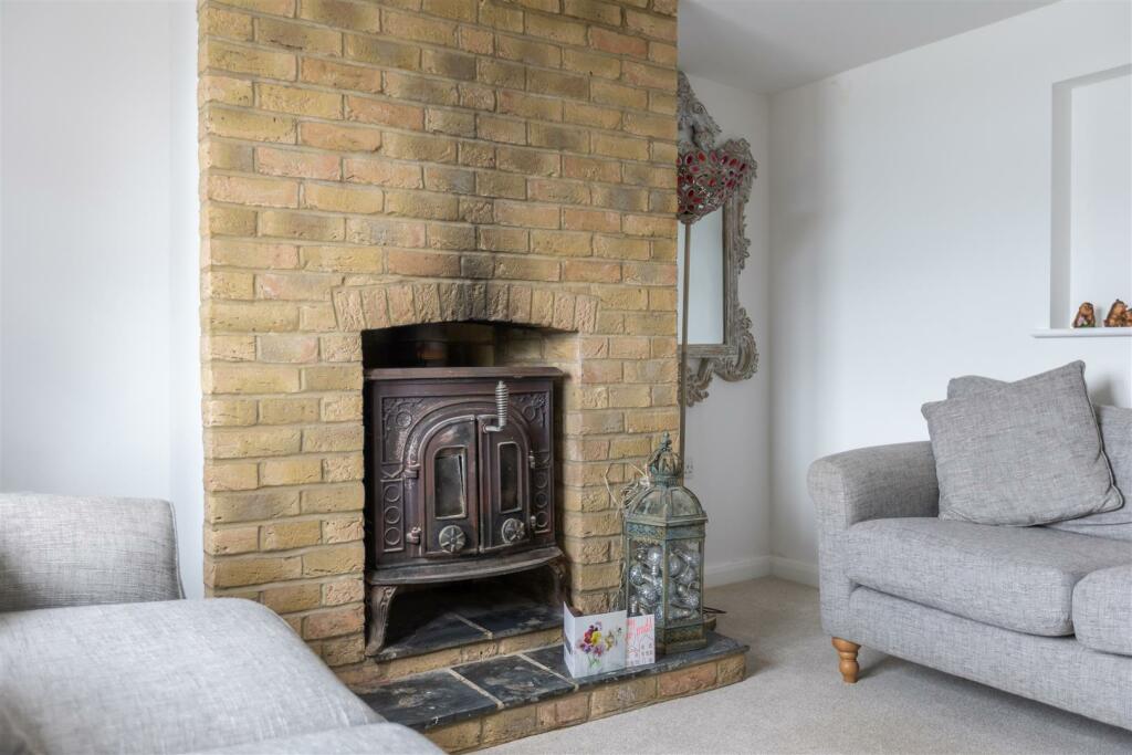 Lounge Feature Fire