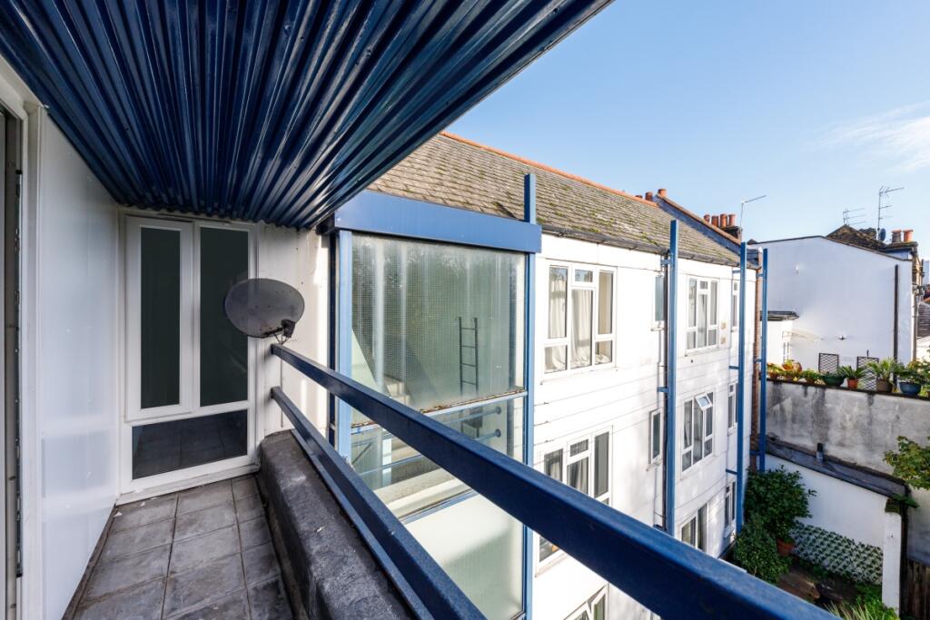 Jamaica Road F122...