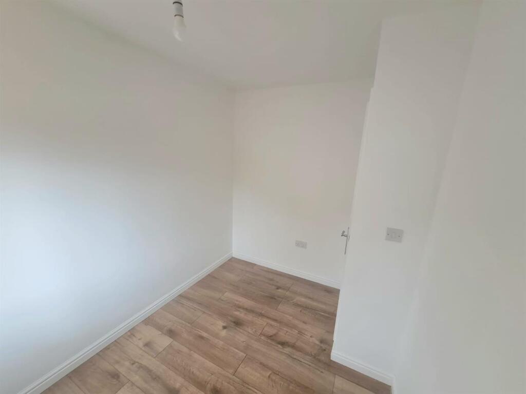 WhatsApp Image 2025-08-15 at 11.51.46 (4).jpeg