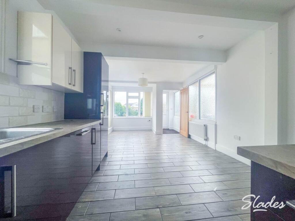 45 SBG kitchen 4