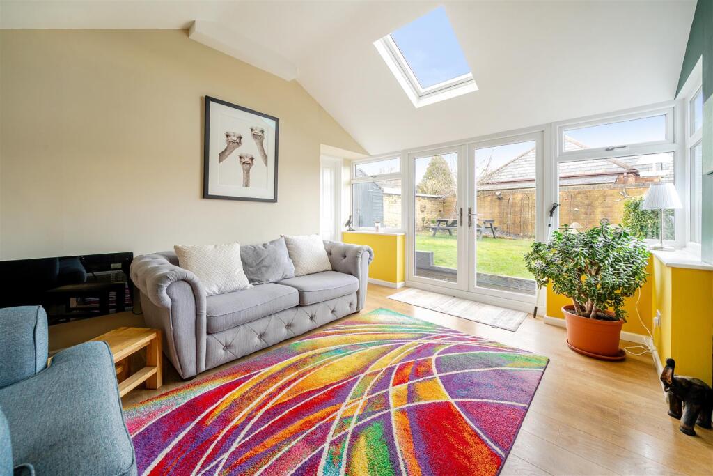 Rose Cottage, 15a Browns Yard, Towcester (24).JPG