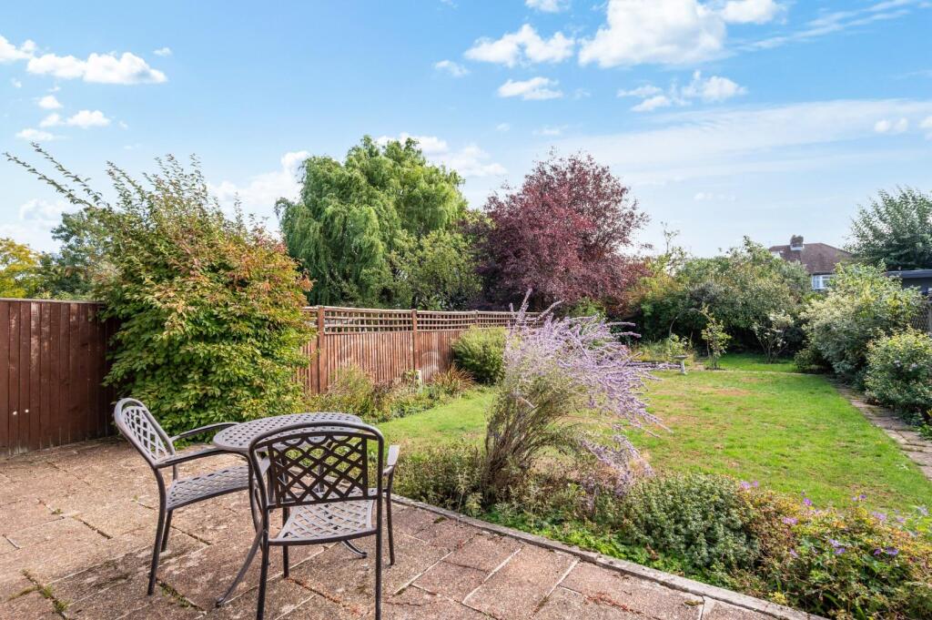 STONELEIGH CRESCENT  (16).jpg