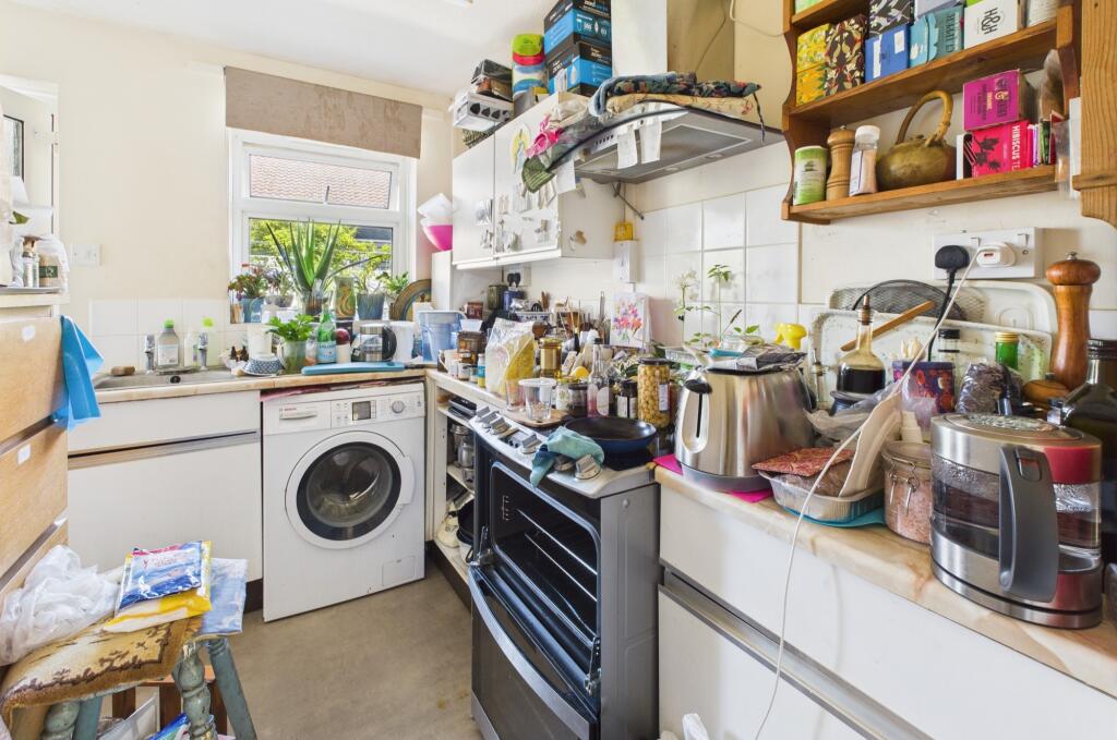 CAM02519G0-PR0265-STILL002