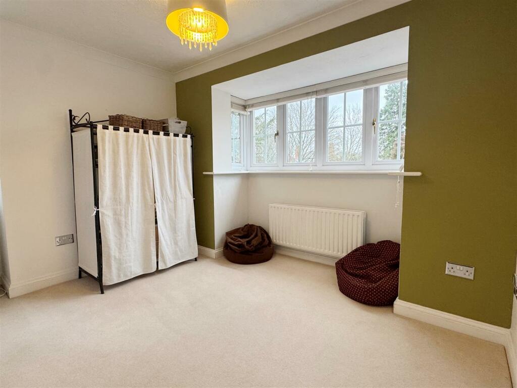 Bed 3.JPG
