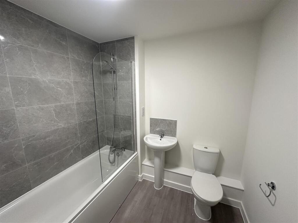 Sturt Farm, Haslemere, NEW BUILD