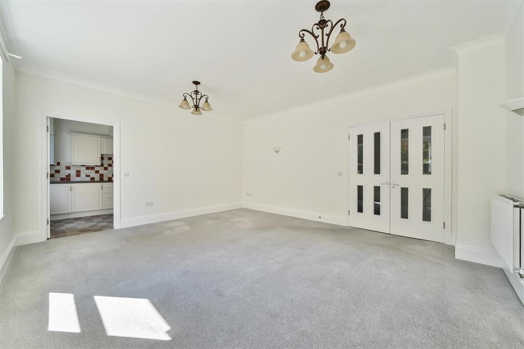 Sitting / Dining Room