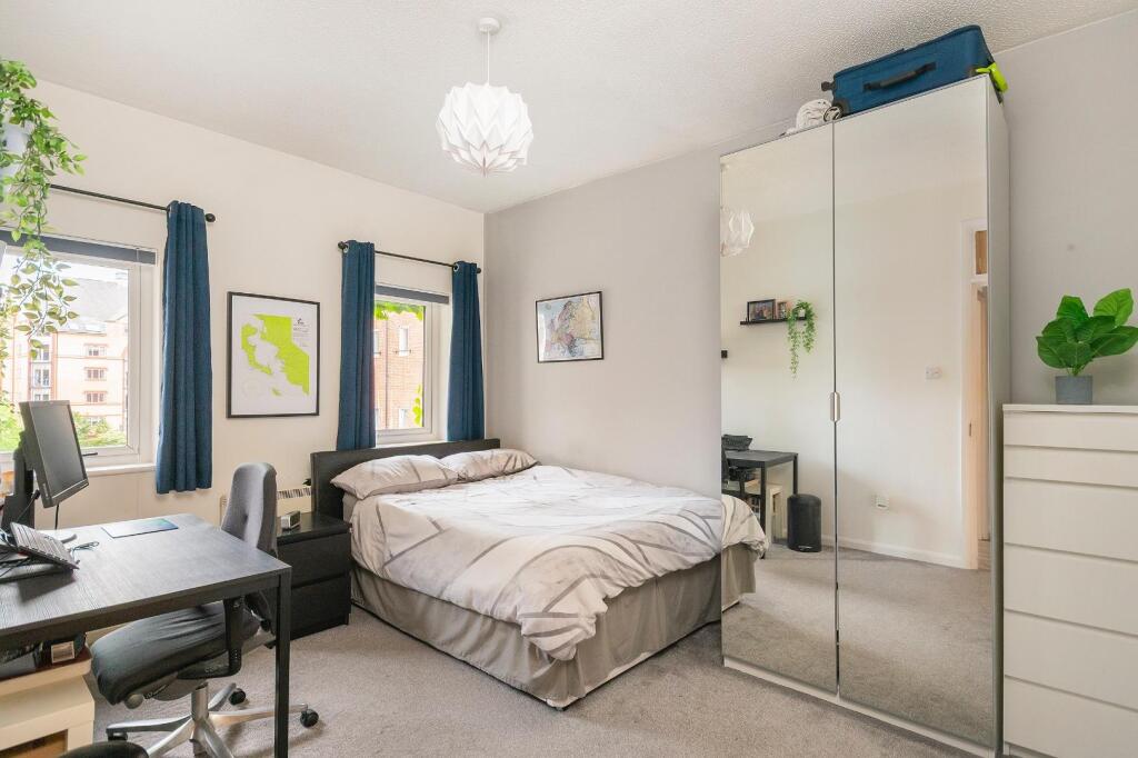 0G6CRE - Bedroom E.jpg