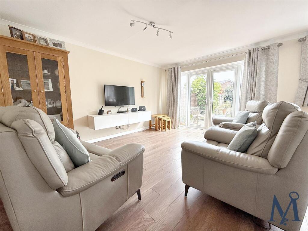 Living Room / Dining Area