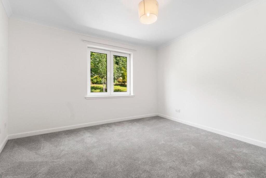 18_19 rosebank gardens, largs  (18).jpg