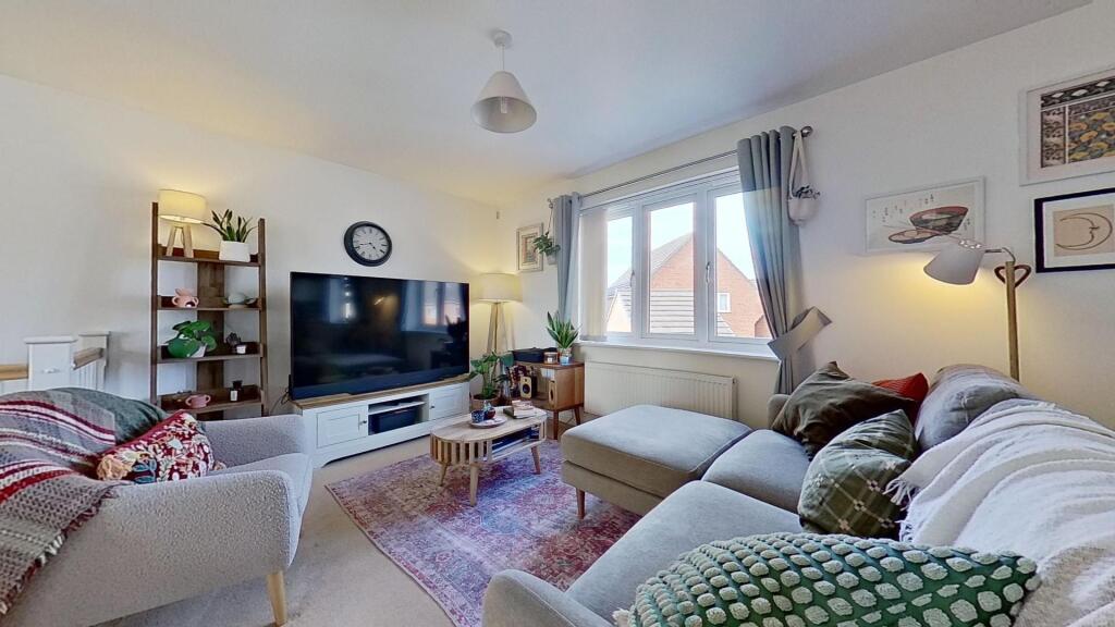 LIVING ROOM/DINING AREA