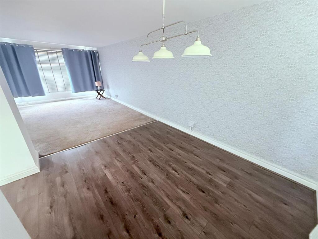 PHOTO-2025-08-26-12-04-27 (4).jpg