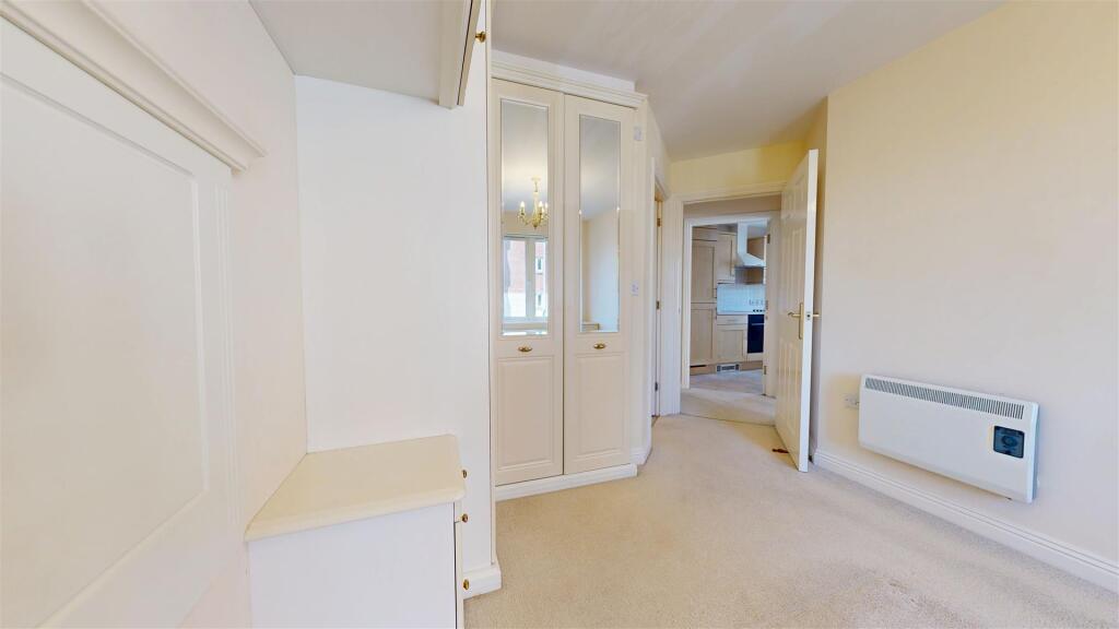 BEDROOM ONE PIC 2.jpg
