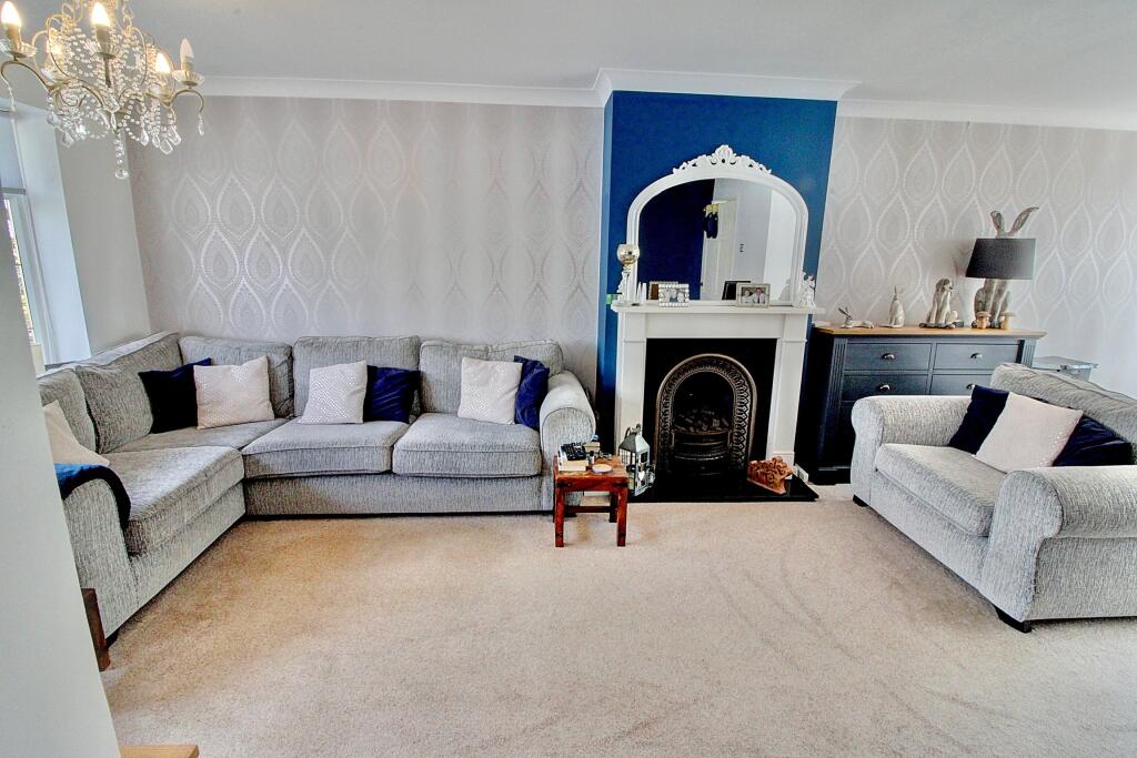 8. Lounge