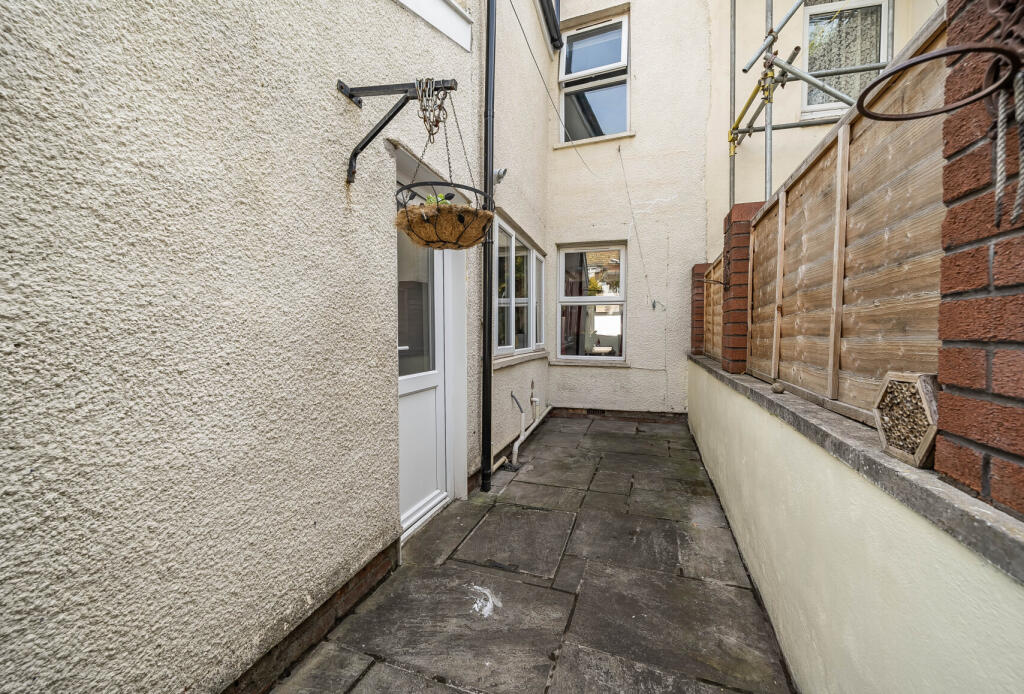 1301894-6-6840912...