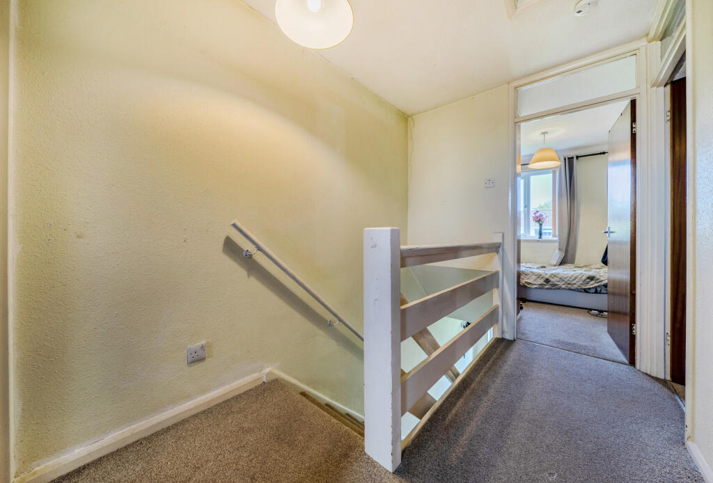 1371607-7-68fb962...