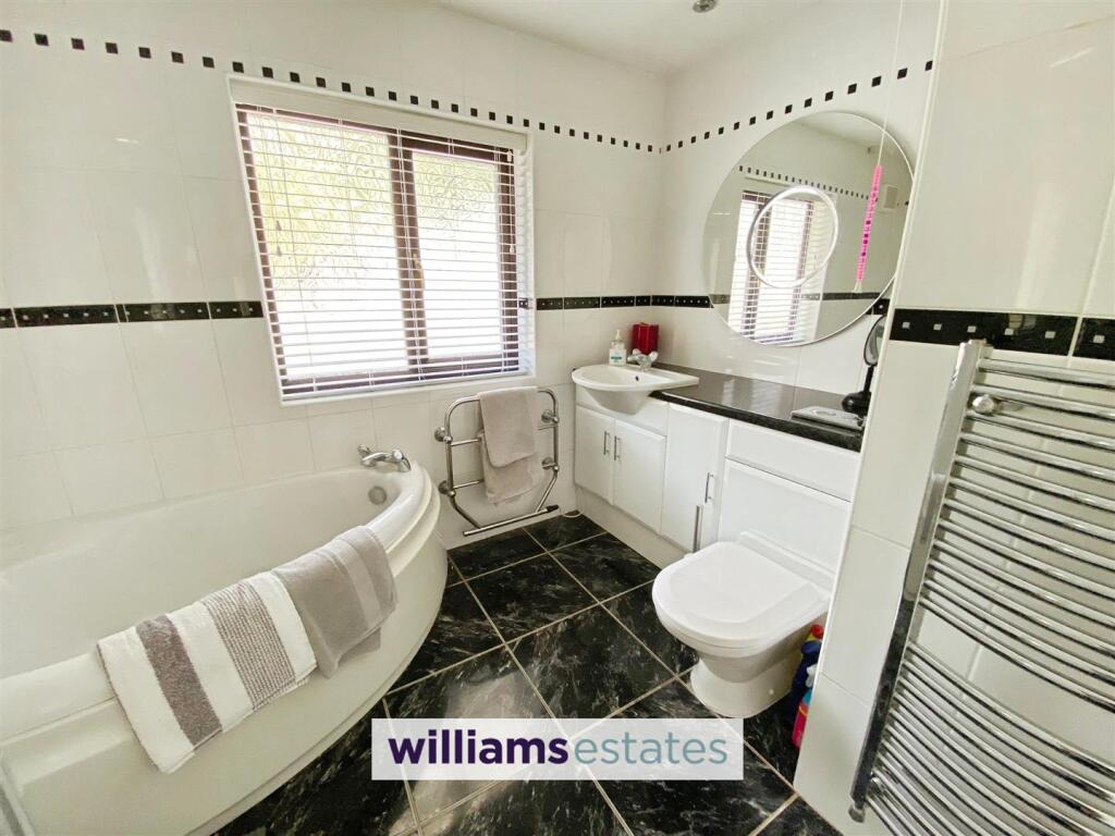 Ground Floor Bathroom