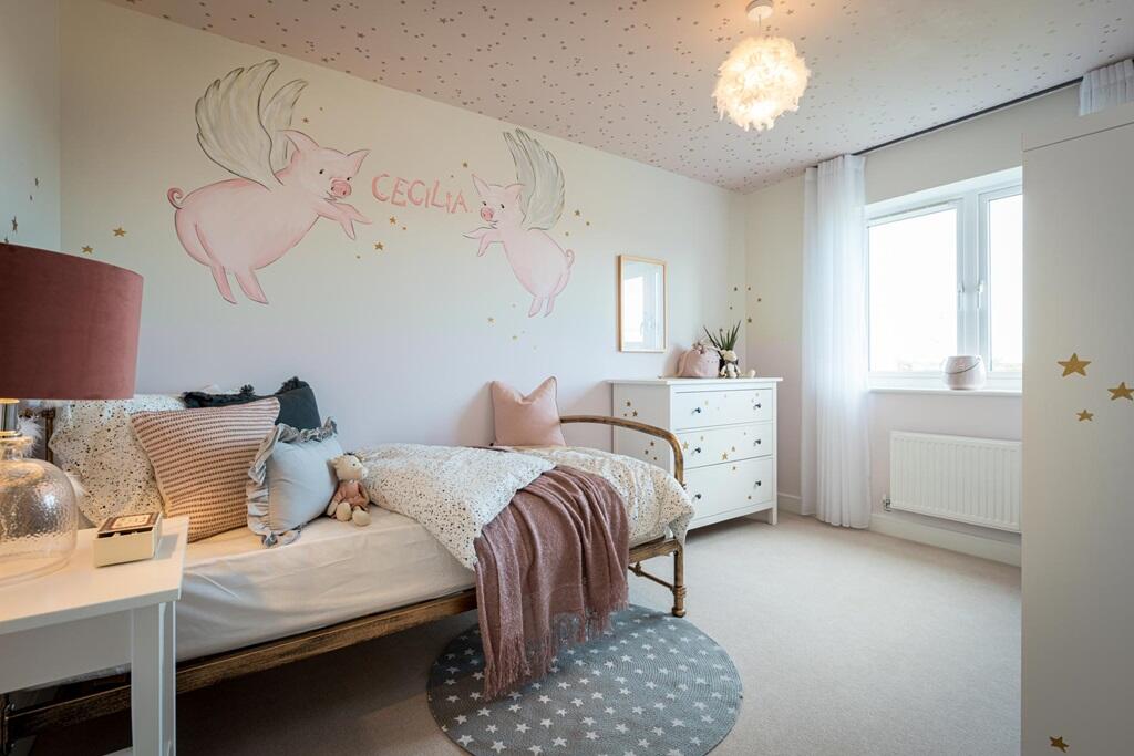Double bedroom or sizeable single for your little one