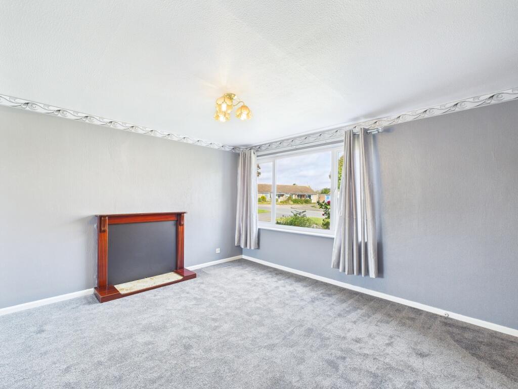 CAM01909G0-PR0398-STILL021