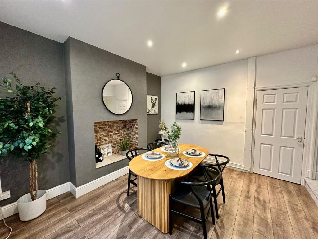 WhatsApp Image 2025-11-05 at 13.52.29_17794796.jpg