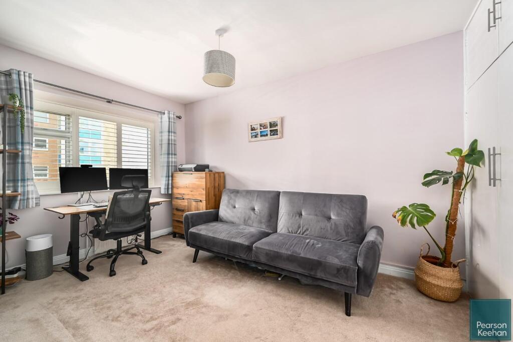 8-langdale-court-bn3 (11) .jpg