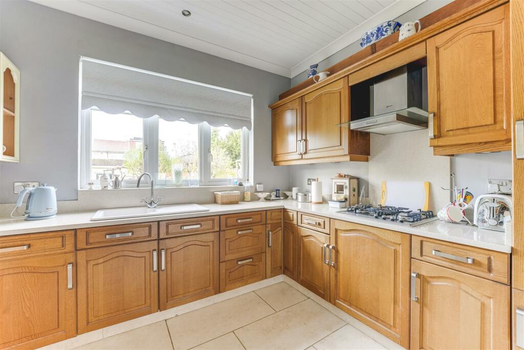 Sandringham Close-3.jpg